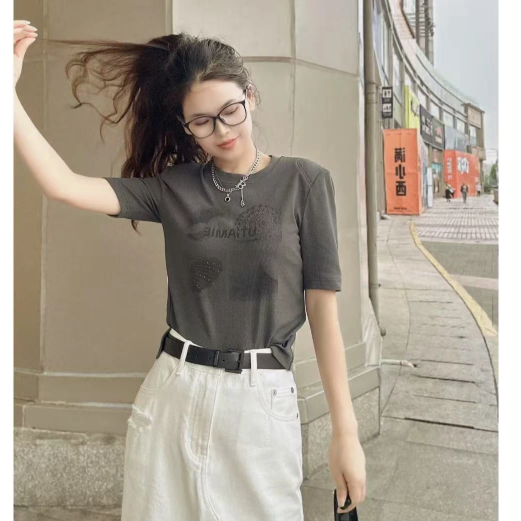 U/TI深灰色印花垫肩T恤女下摆开叉短袖圆领上衣