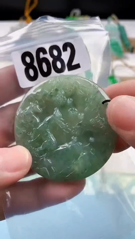 【闪购商品】翡翠颈饰未镶嵌天然翡翠吊坠挂件