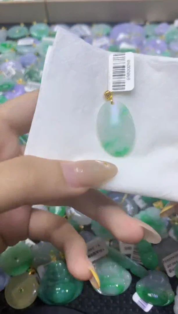 颈饰未镶嵌翡翠天然缅甸翡翠A货