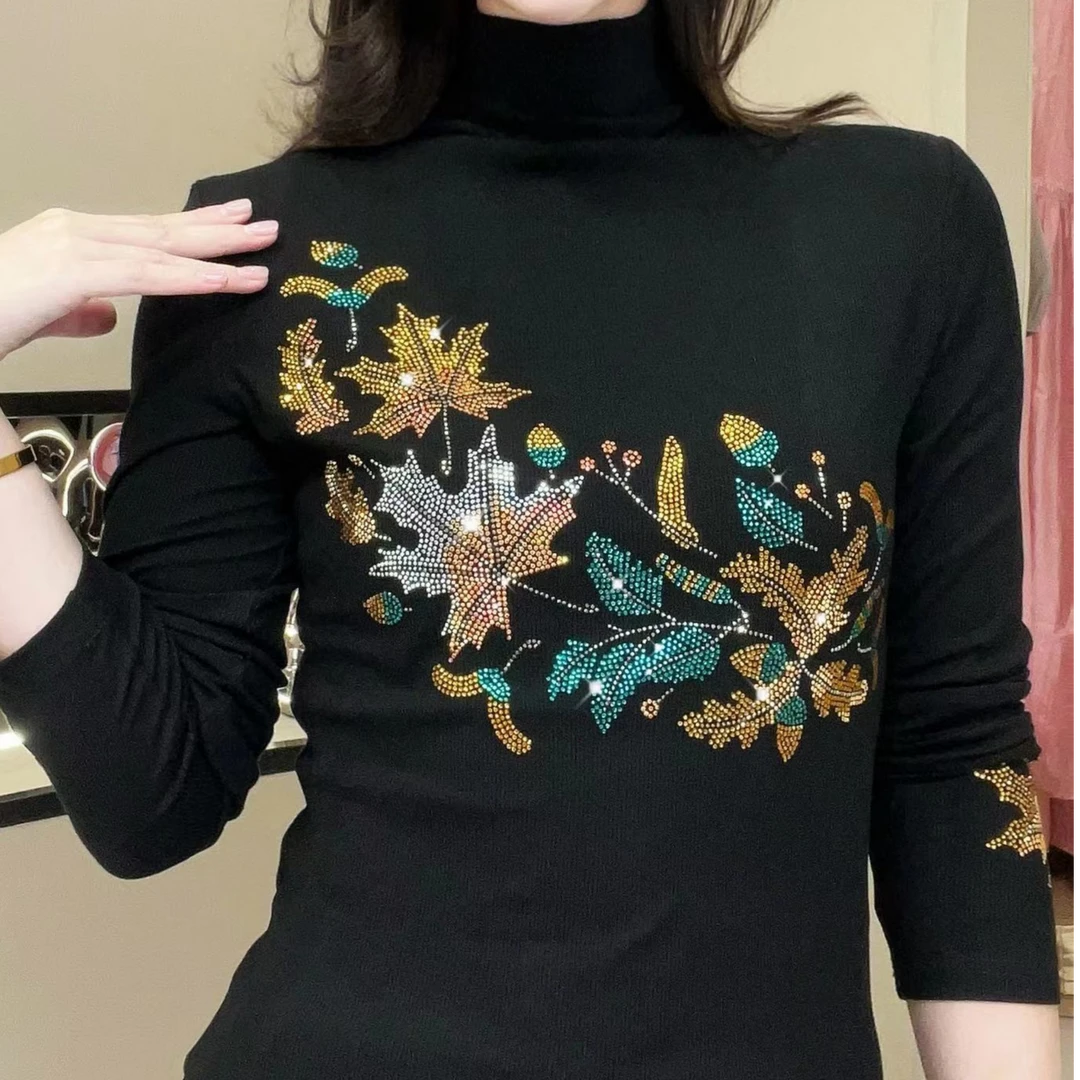 时尚重工烫钻翩翩枫叶工打底衫Q24CD1835