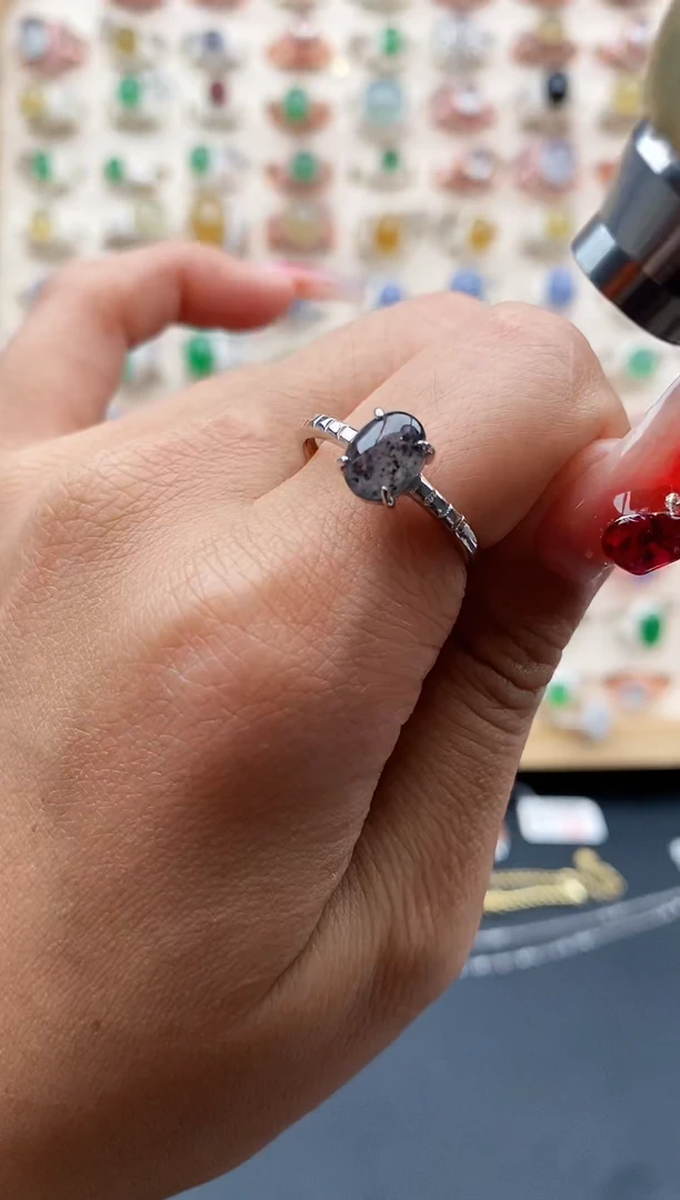 【闪购商品】翡翠戒指银S925镶嵌缅甸天然A货翡翠111   9-5