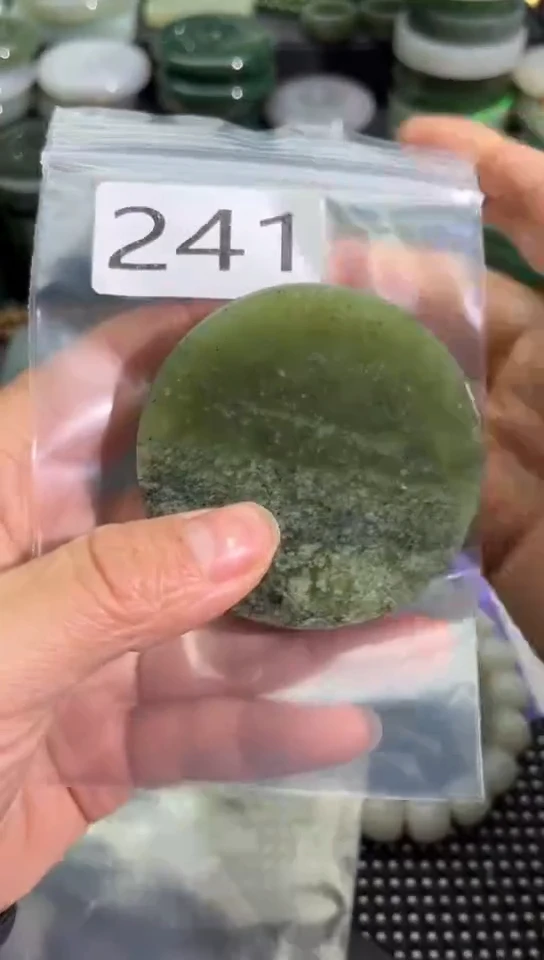 未镶嵌和田玉珠宝半成品镯芯