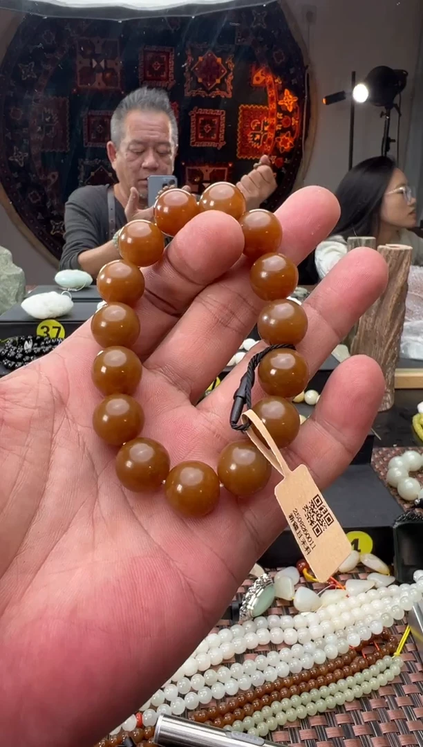 未镶嵌手串和田玉且末料金山糖卡14手串