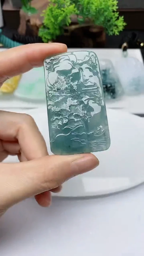 【闪购商品】翡翠颈饰未镶嵌