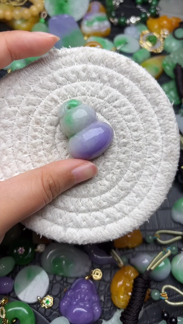颈饰未镶嵌翡翠缅甸翡翠吊坠