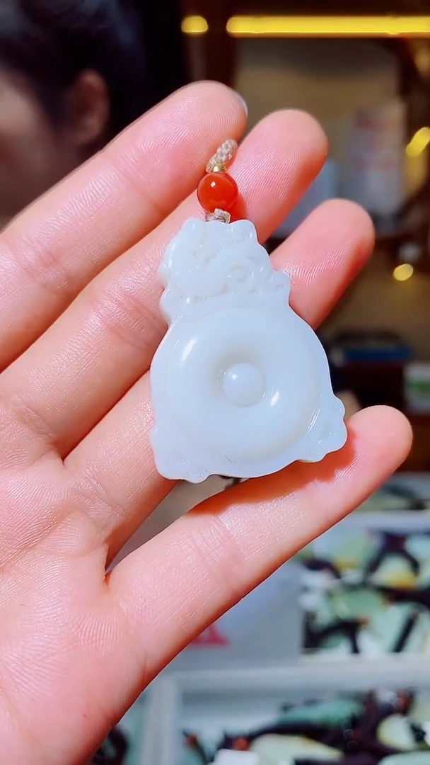 和田玉未镶嵌颈饰1