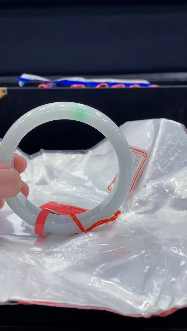 未镶嵌手镯翡翠翡翠手镯