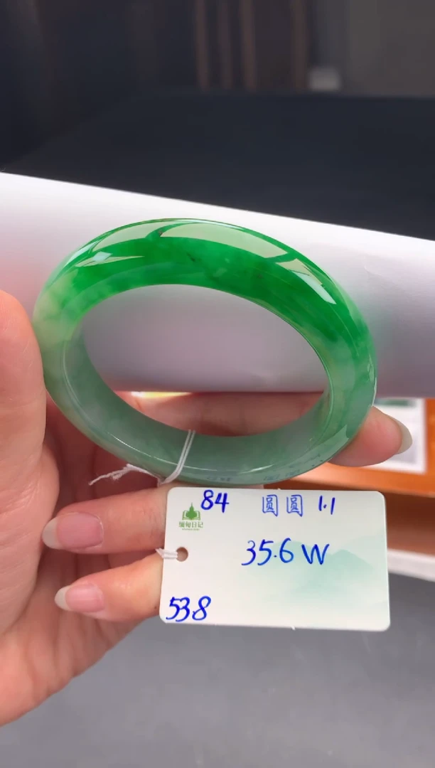 未镶嵌手镯翡翠翡翠自带#送人#，假一赔三