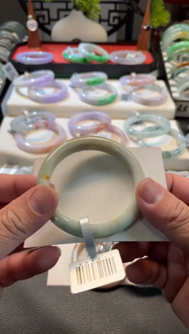 未镶嵌手镯翡翠76号链接 有纹裂