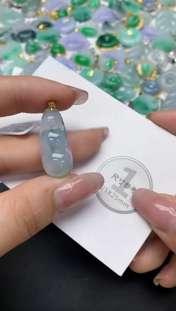 颈饰18K金镶嵌翡翠天然缅甸a货翡翠百元以上9元证书费自理