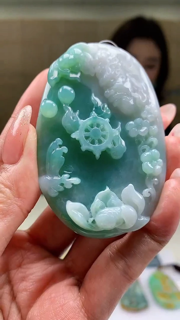 【闪购商品】定制翡翠未镶嵌4829MM-毛货挂件72