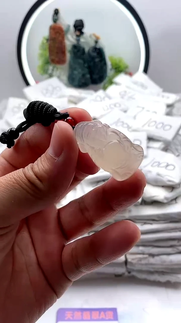 【闪购商品】玛瑙/玉髓颈饰未镶嵌财神