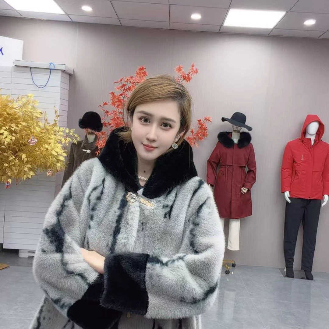 新款女士3D立领帽款雪兰貂外套
