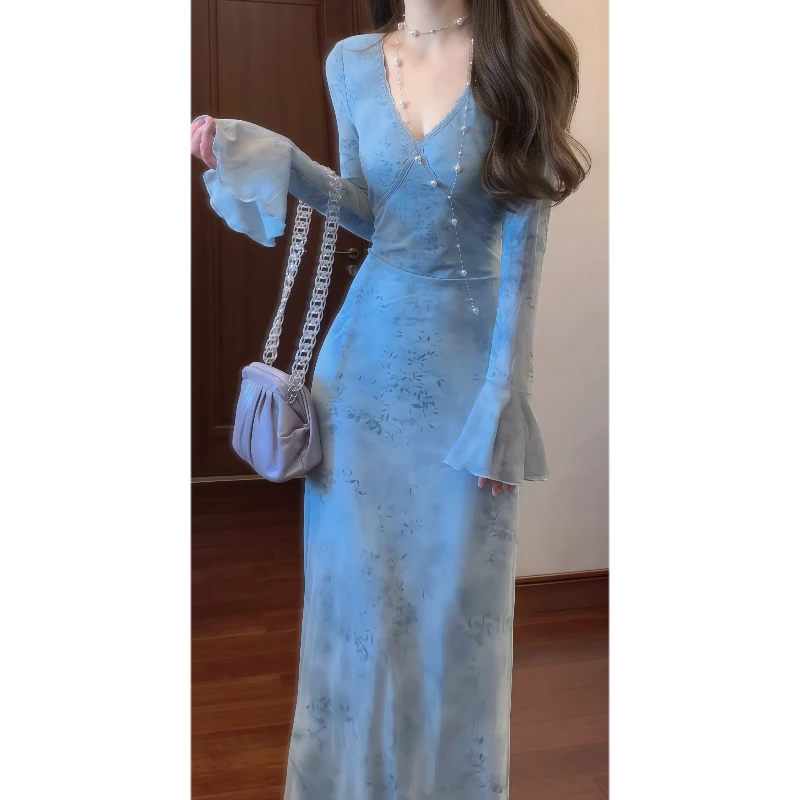【闲云梦】秋季法式温柔蓝色扎染V领连衣裙修身显瘦气质长裙9036