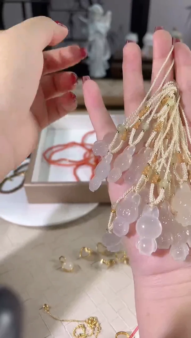 玛瑙/玉髓项链未镶嵌多样性发货其一