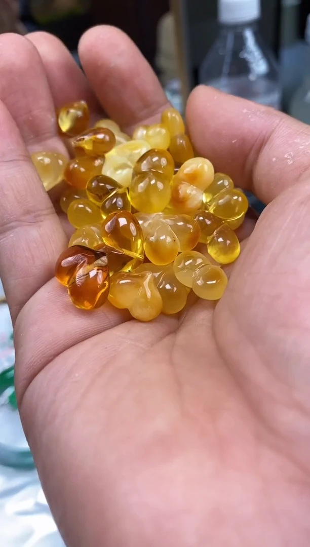 裸石蜜蜡未镶嵌ml83多样性随机发其一（不指定）