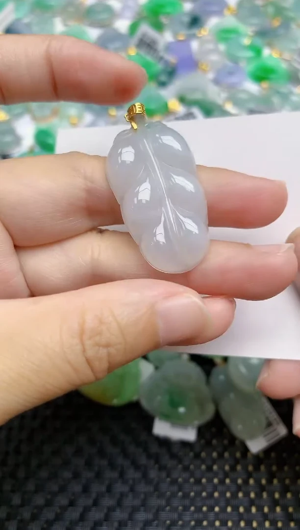 翡翠未镶嵌颈饰天然翡翠A货