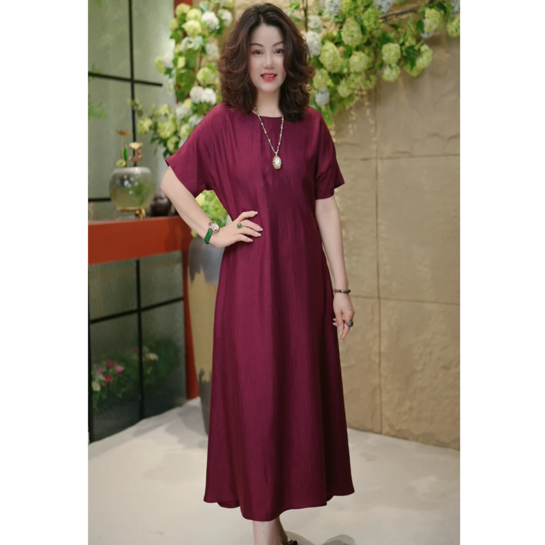 LUCK-纹理圆领连衣裙--2025早秋短袖新款气质显瘦大码高级感修身