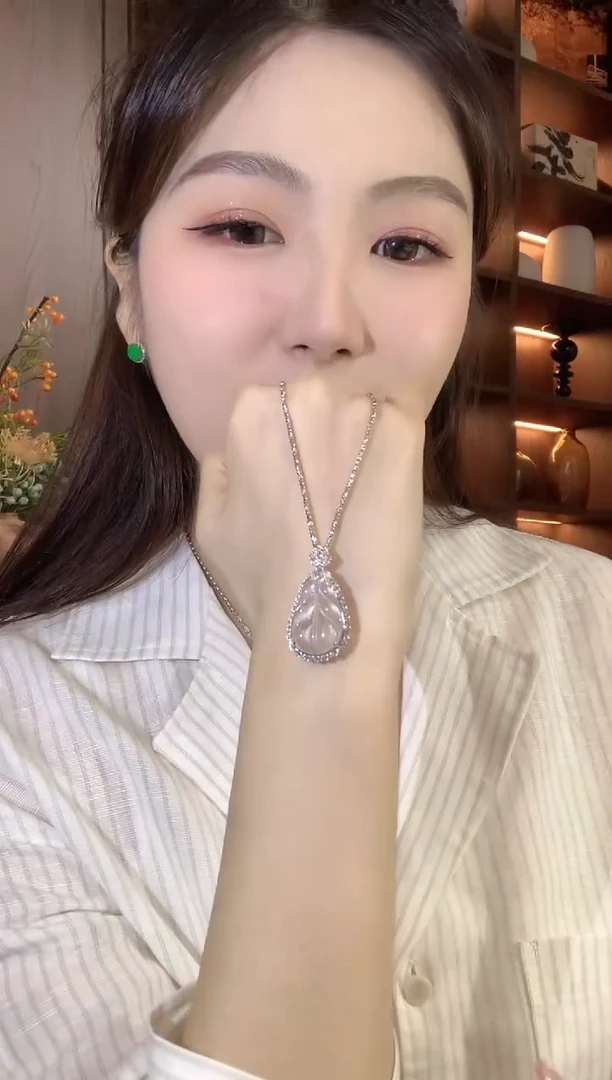 吊坠(不含链)18K金镶嵌翡翠A41翡翠多样性发货一件