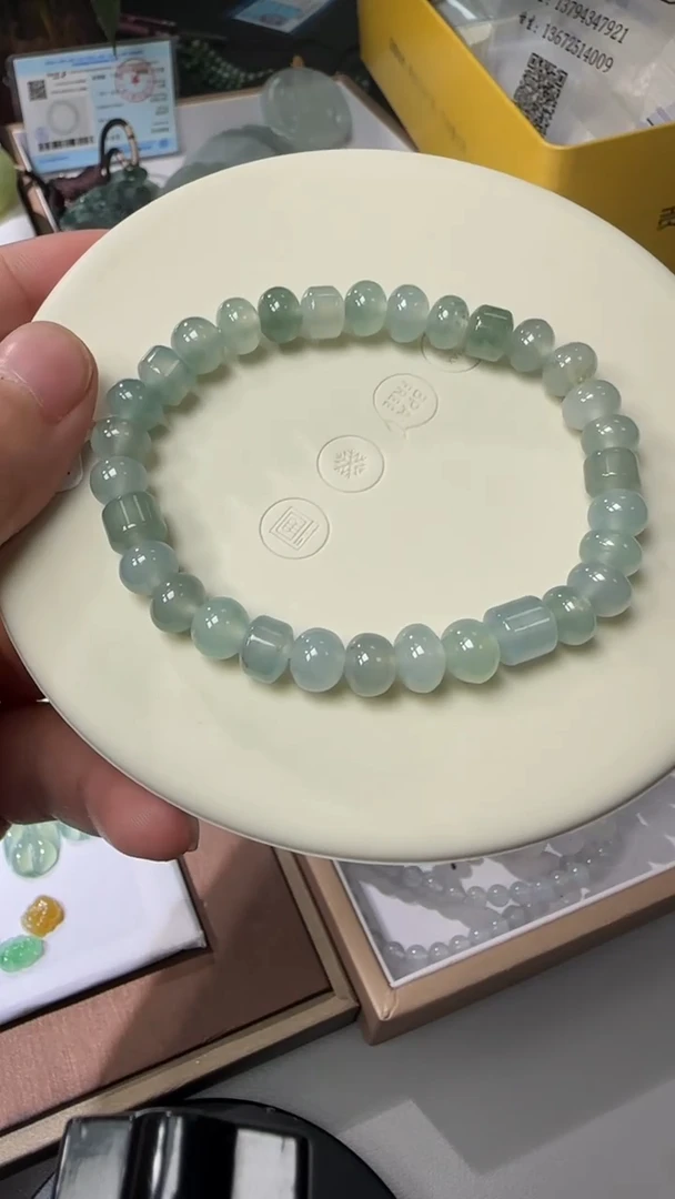 颈饰未镶嵌翡翠卡7手串