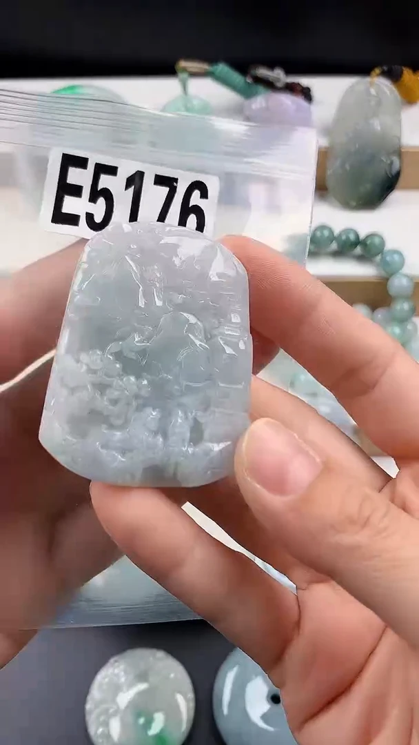 颈饰未镶嵌翡翠天然翡翠吊坠挂件