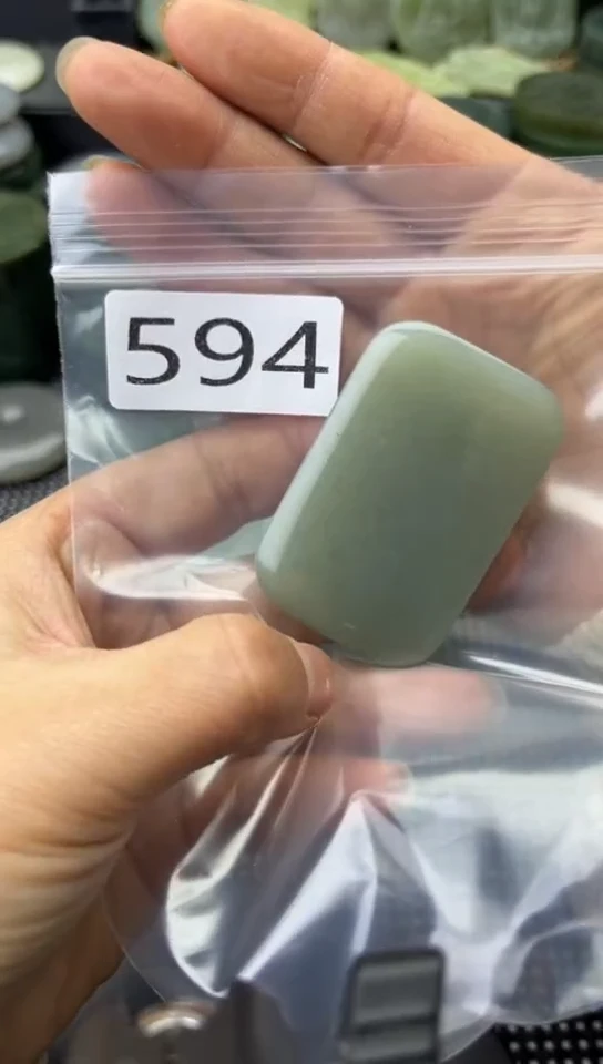 未镶嵌和田玉珠宝半成品牌子