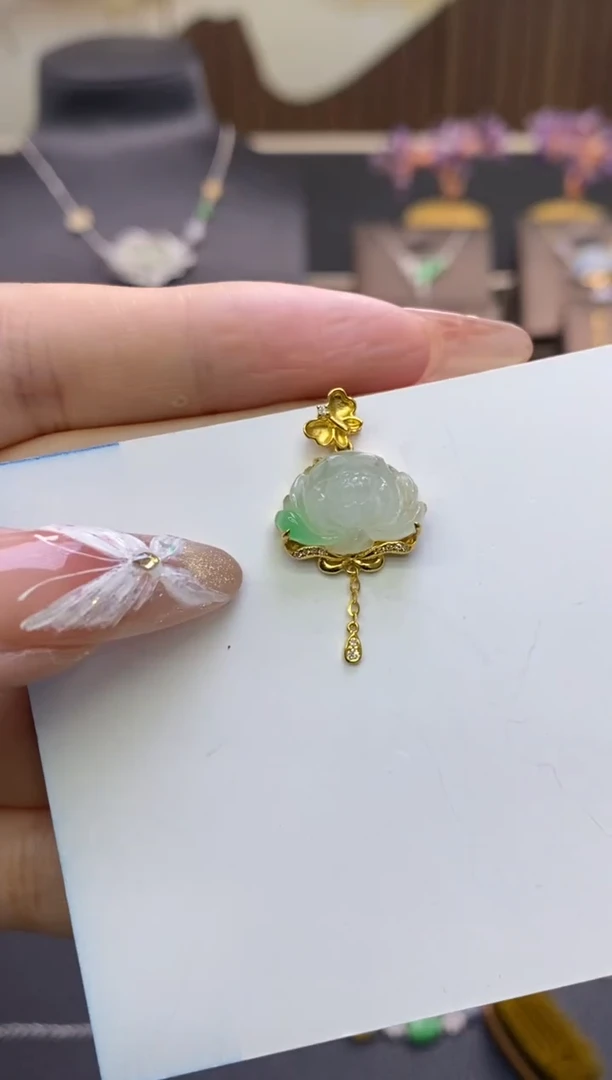 【闪购商品】翡翠颈饰18K金镶嵌净货12319