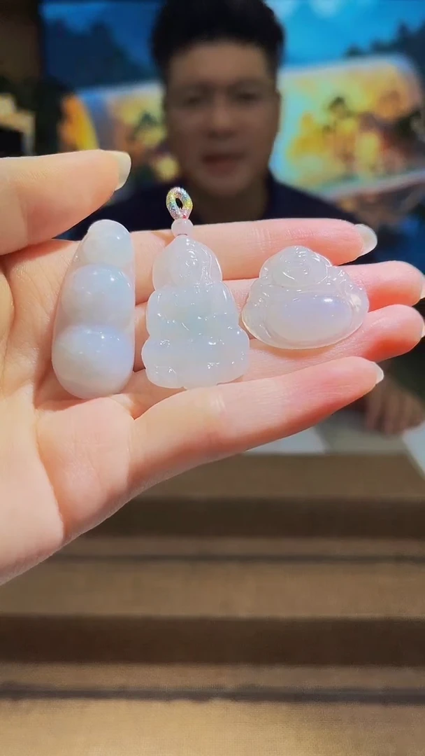 翡翠未镶嵌颈饰MFC071507多样性发其一