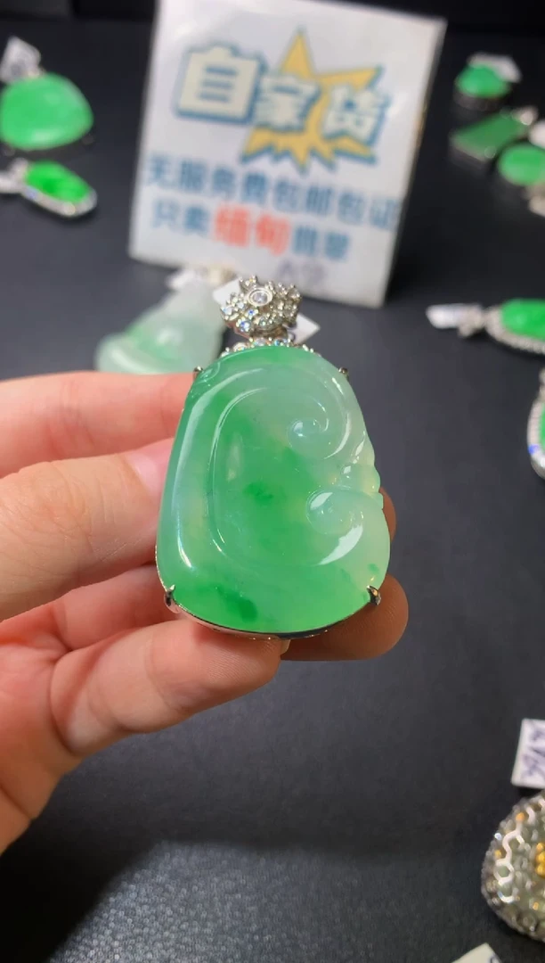 银S925镶嵌翡翠耳饰翡翠