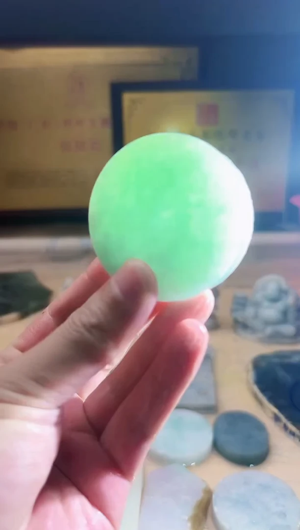 翡翠挂件未镶嵌A货张麦8274