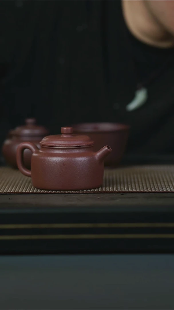 茶壶紫砂半手底槽清德钟230cc