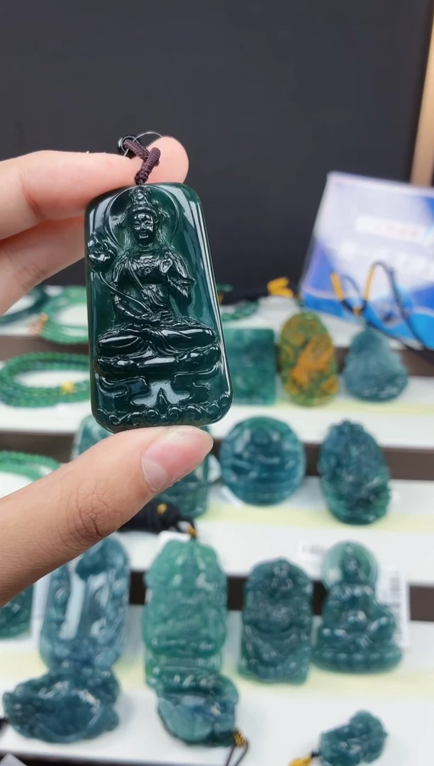 颈饰未镶嵌翡翠千****6DLZ25120454