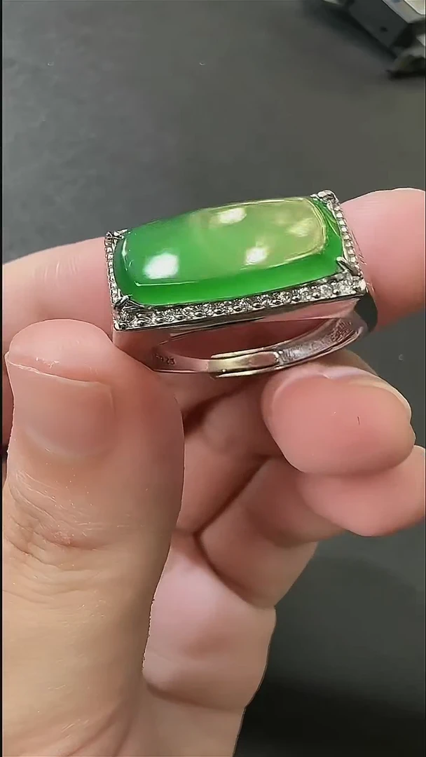 颈饰银S925镶嵌翡翠天然A货翡翠