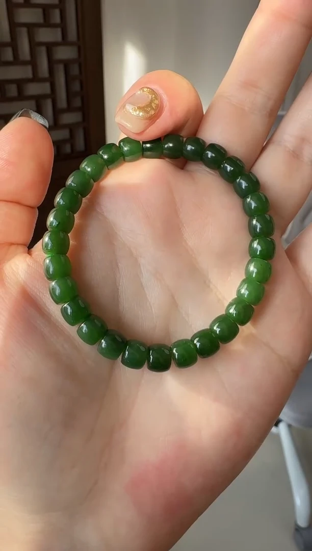 未镶嵌手串和田玉（碧玉）直切手串6*7少黑点