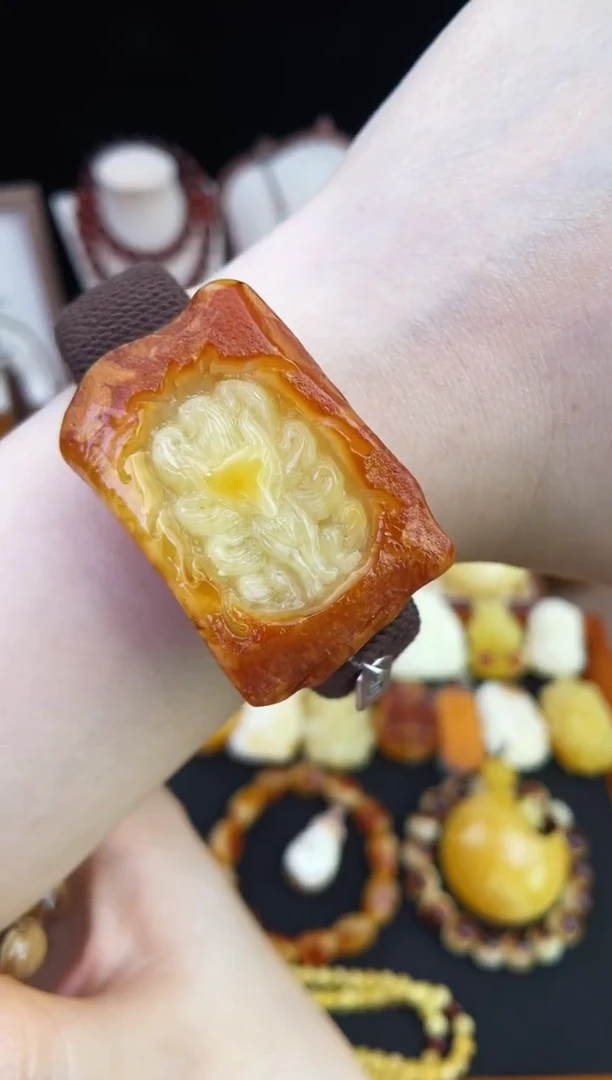 琥珀未镶嵌珠宝奇石柒月