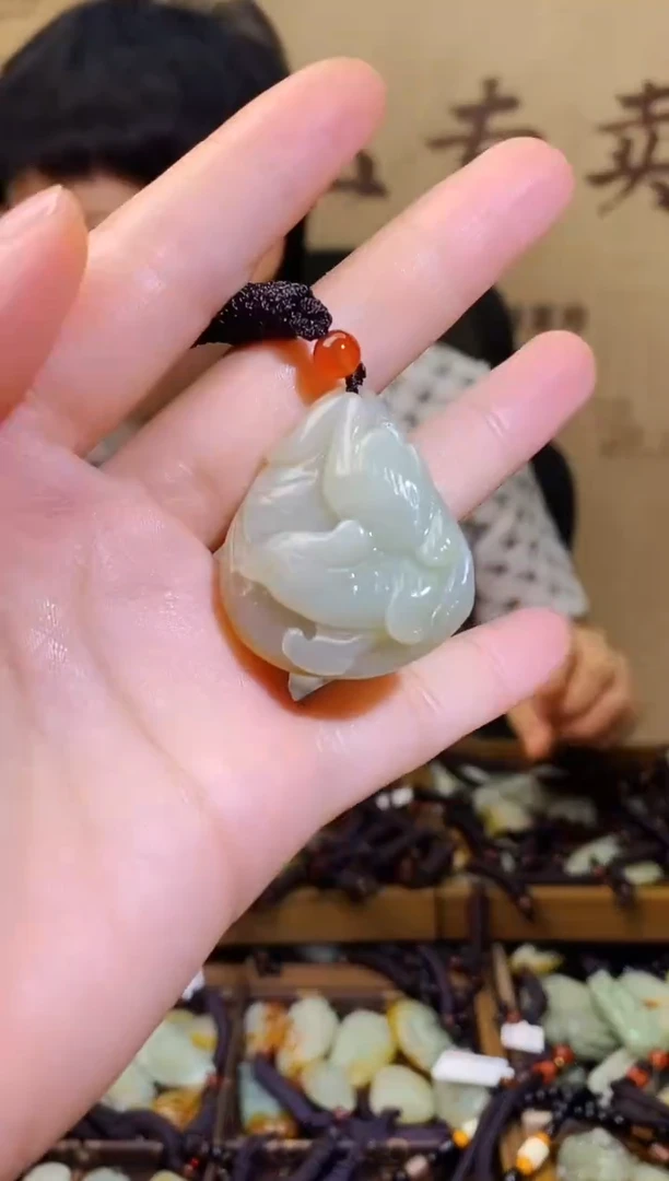 和田玉未镶嵌颈饰1