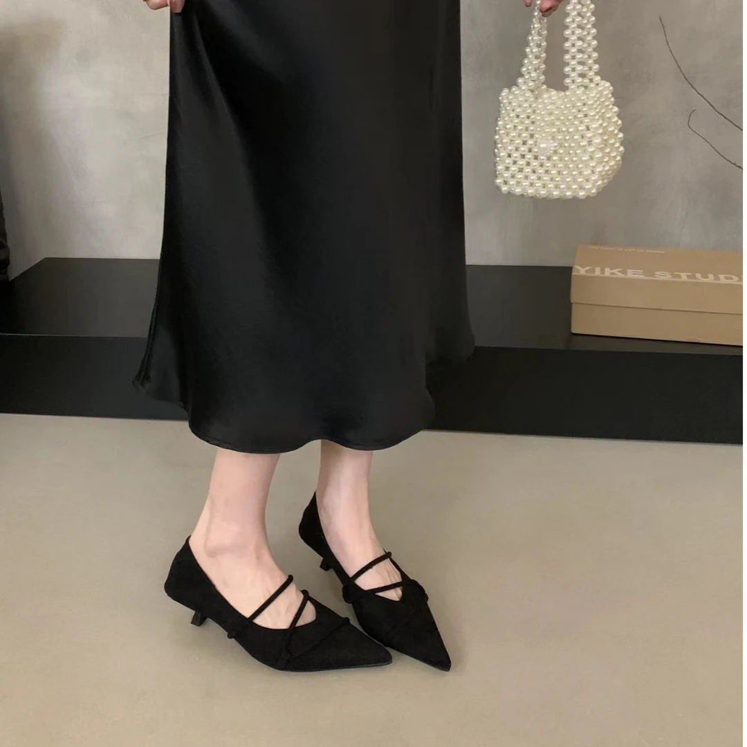 2026早春新款气质绒面尖头猫跟小跟鞋时尚百搭复古显瘦通勤单鞋