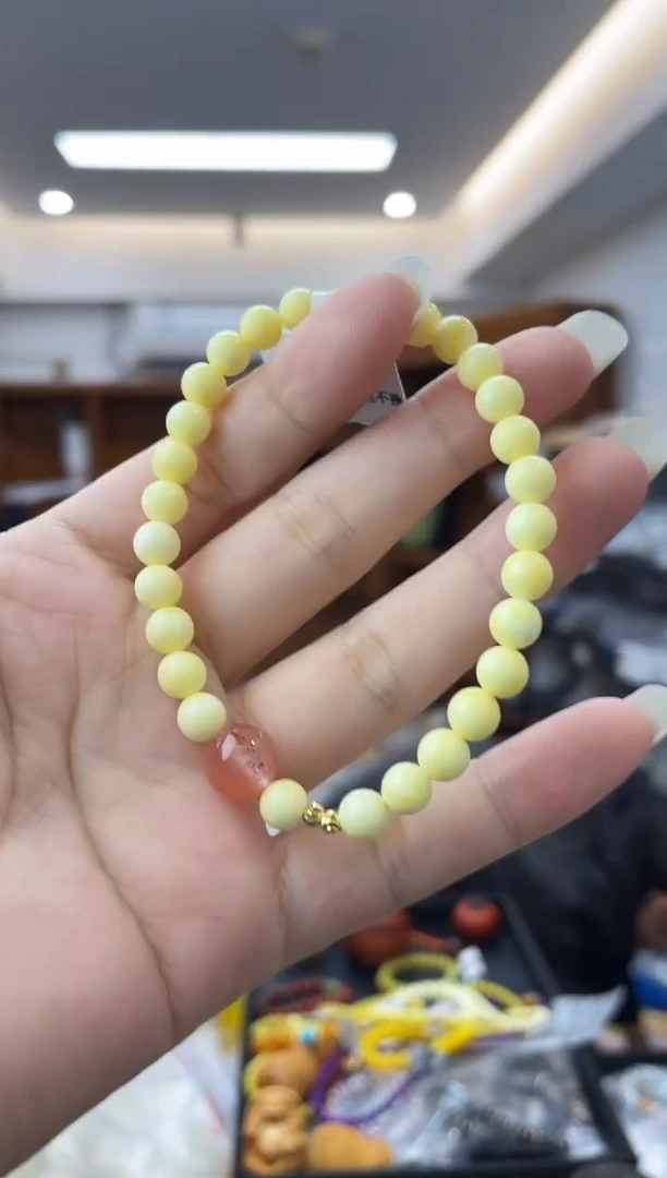 【闪购商品】蜜蜡裸石未镶嵌多样性一件发货