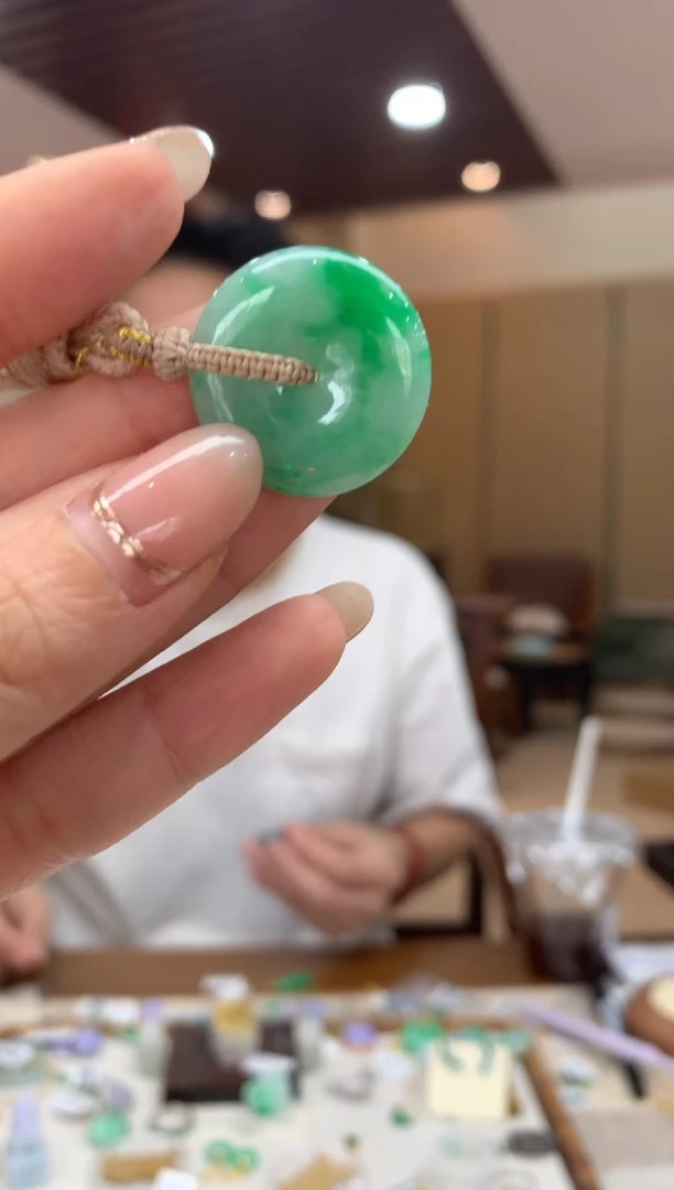 吊坠(不含链)未镶嵌翡翠平安扣