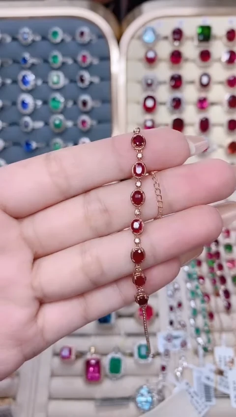 18K金镶嵌红宝石手链红宝石2.8CT