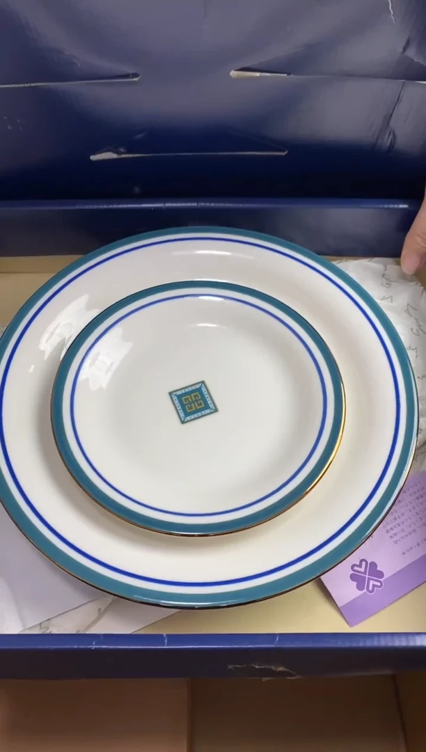【闪购商品】瓷片隆莲瓷器欢迎大家