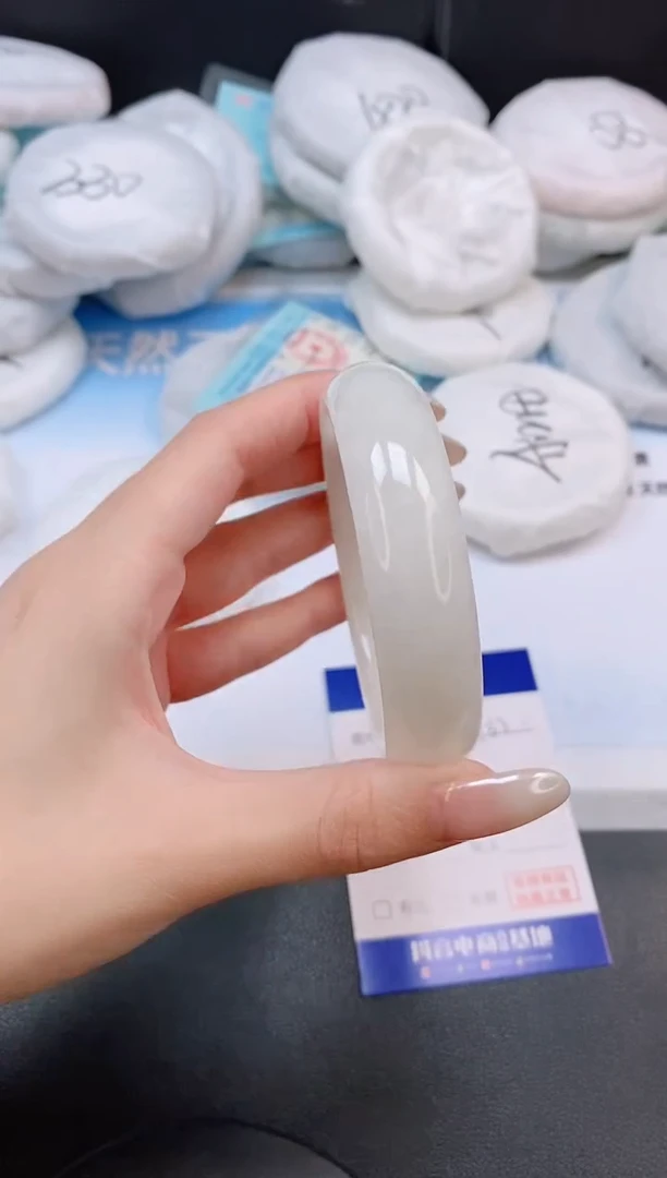 未镶嵌手镯和田玉15L67-58