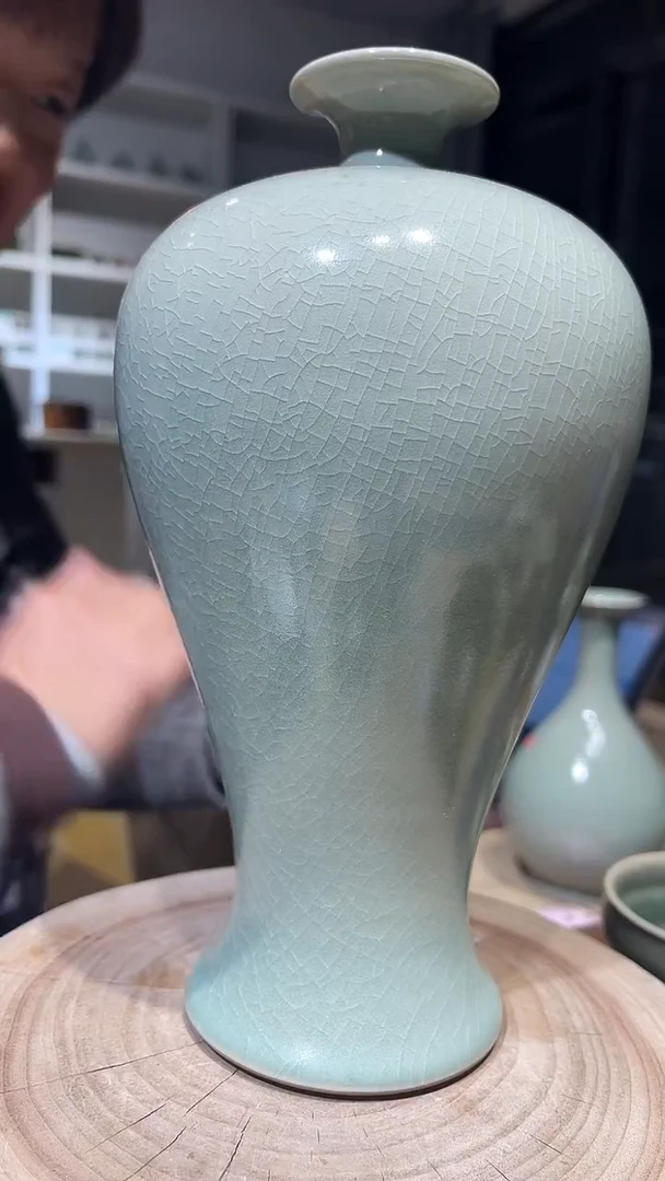 陶原生态原矿仿古张公巷青绿梅瓶