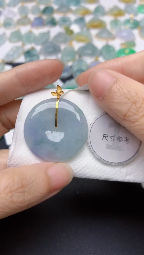 翡翠18K金镶嵌颈饰天然缅甸A货翡翠