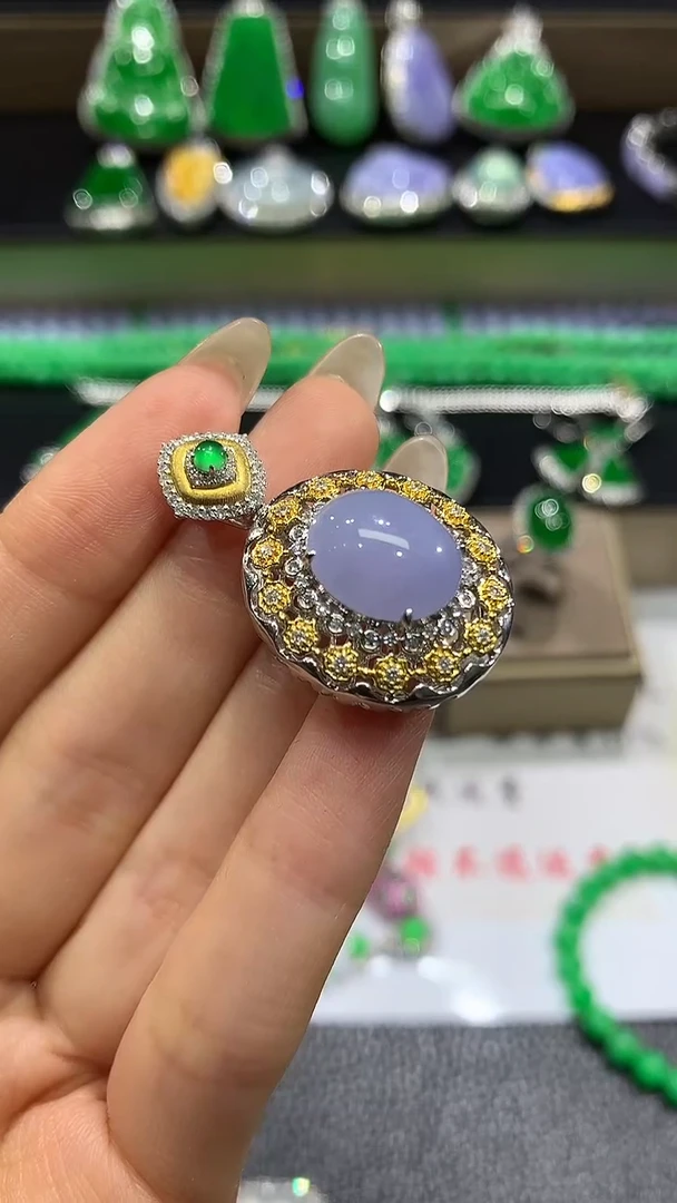 【闪购商品】翡翠吊坠(不含链)18K金镶嵌15团购