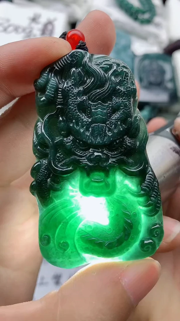 翡翠未镶嵌颈饰88888888888888