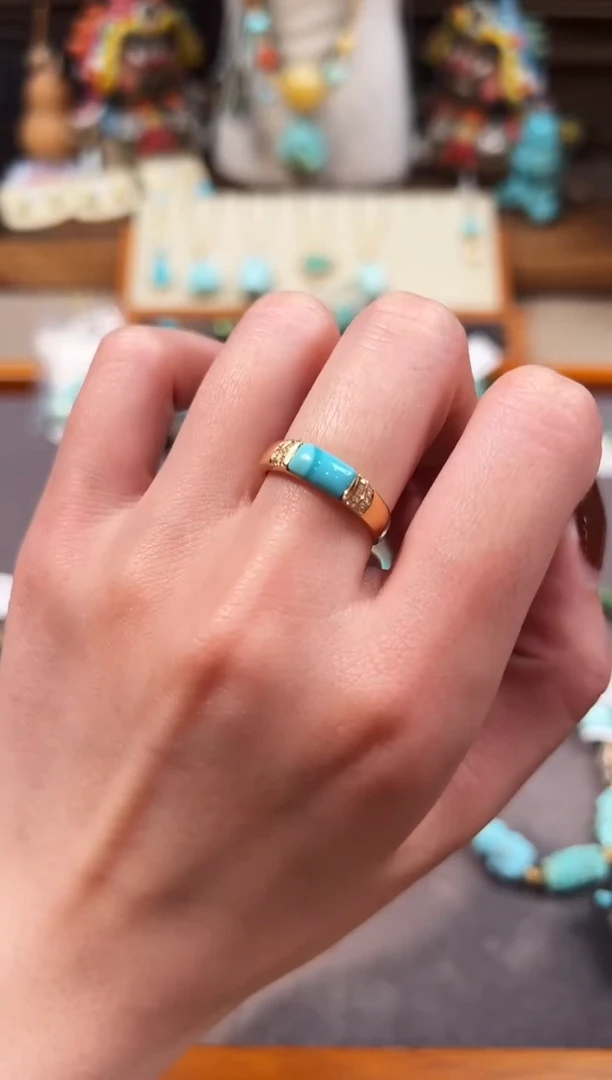 18K金镶嵌绿松石戒指绿松石戒指