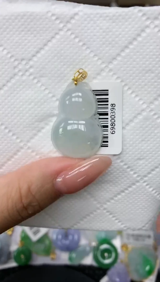 颈饰18K金镶嵌翡翠 1111111111