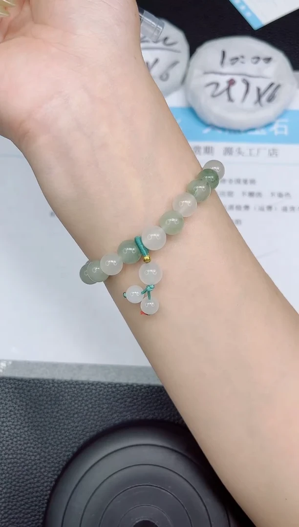 石英质玉手镯未镶嵌手串