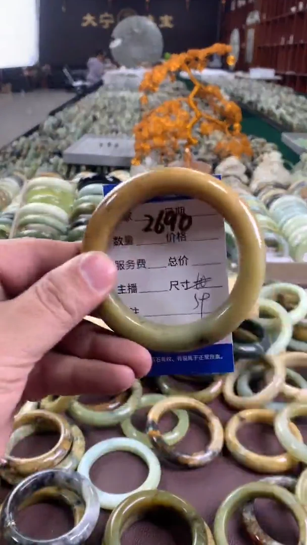 未镶嵌蛇纹石玉手镯2690